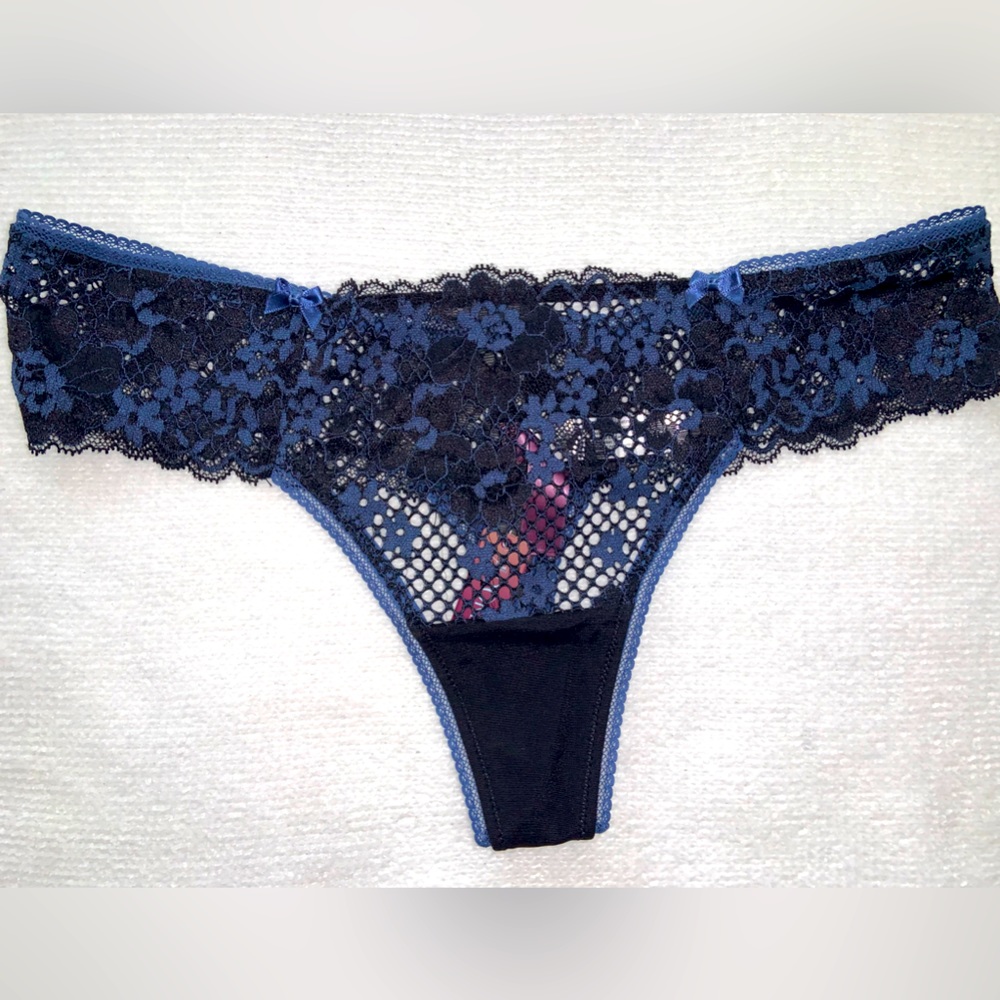NWT Adore Me | Black & Navy Lace Thong | M